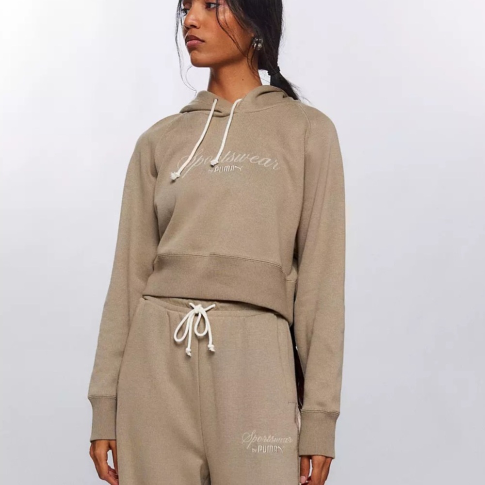 Puma Classics+ Women’s Relaxed Cropped Hoodie Sweatshirt